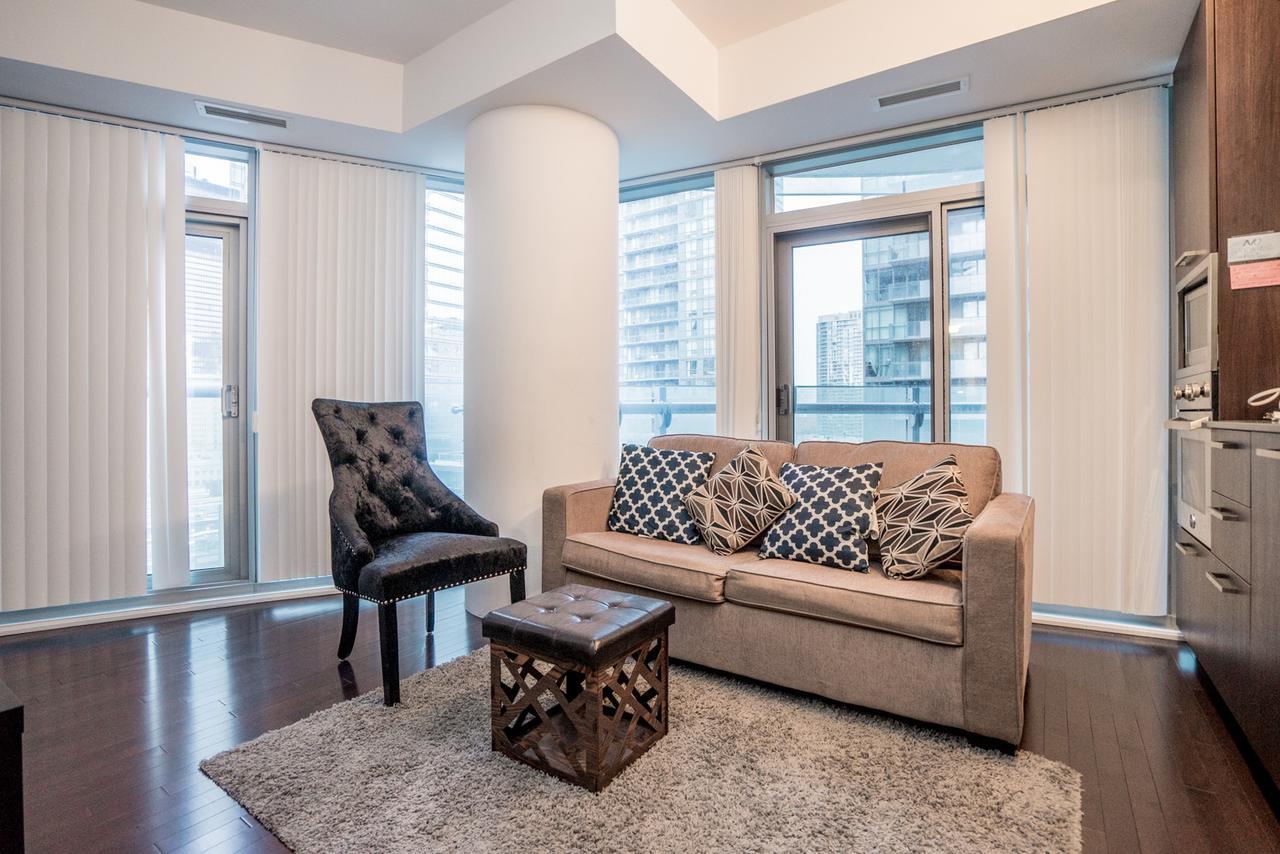 טורונטו Aaira Suites מראה חיצוני תמונה