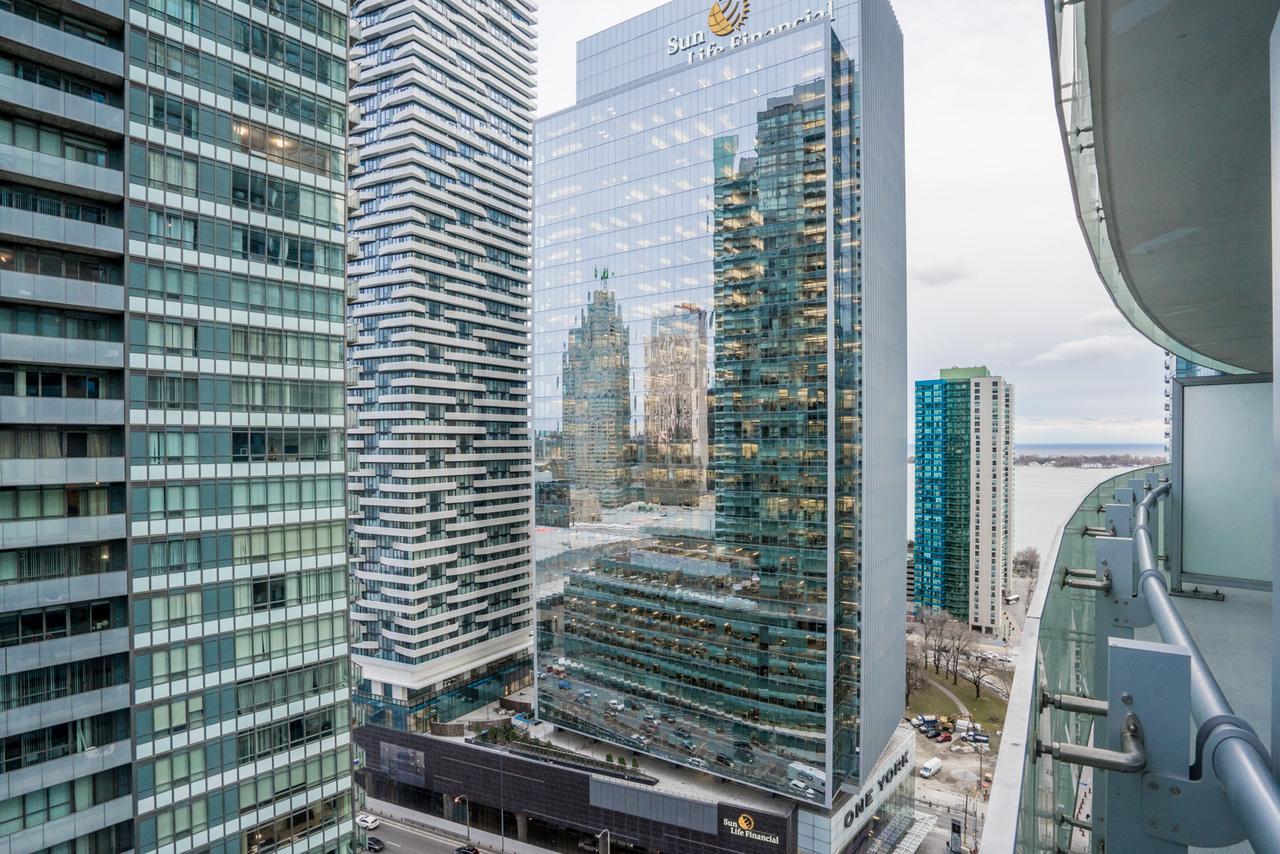 טורונטו Aaira Suites מראה חיצוני תמונה