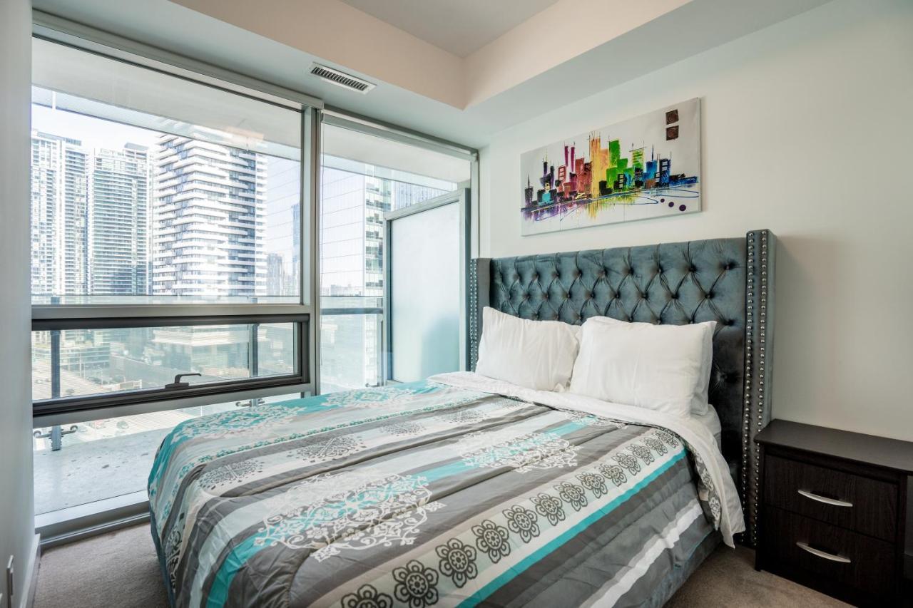 טורונטו Aaira Suites מראה חיצוני תמונה
