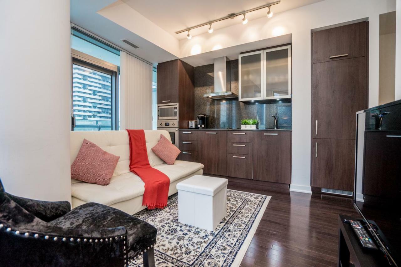 טורונטו Aaira Suites מראה חיצוני תמונה