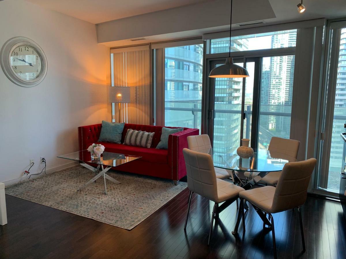 טורונטו Aaira Suites מראה חיצוני תמונה